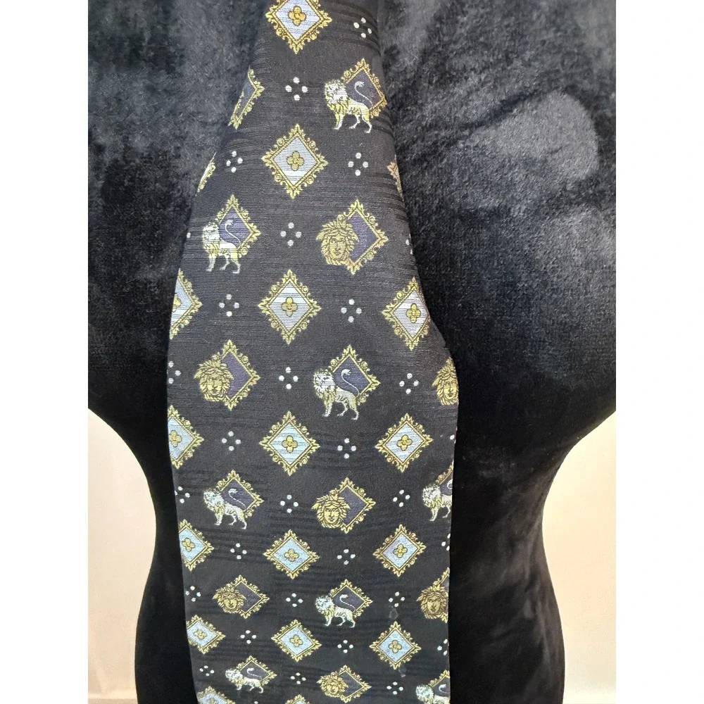 Gianni Versace Mens Vintage Silk Tie Medusa Head Lion Medallion Black Italy